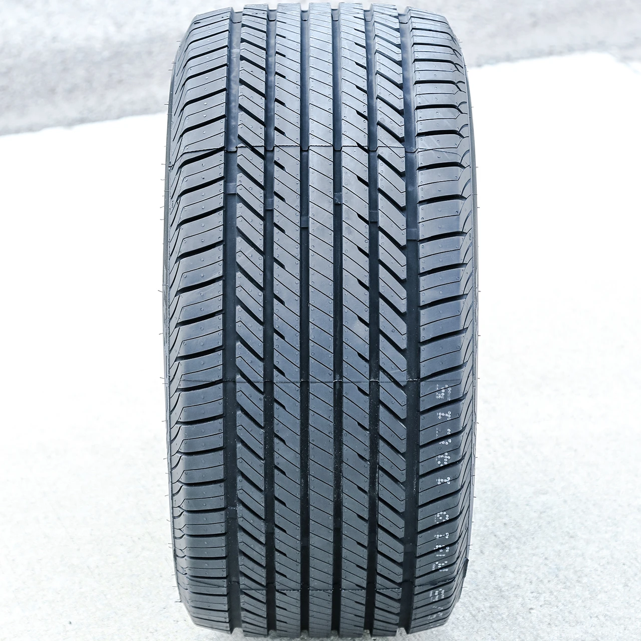 Venom Power Grand AM 295/50R15 108S