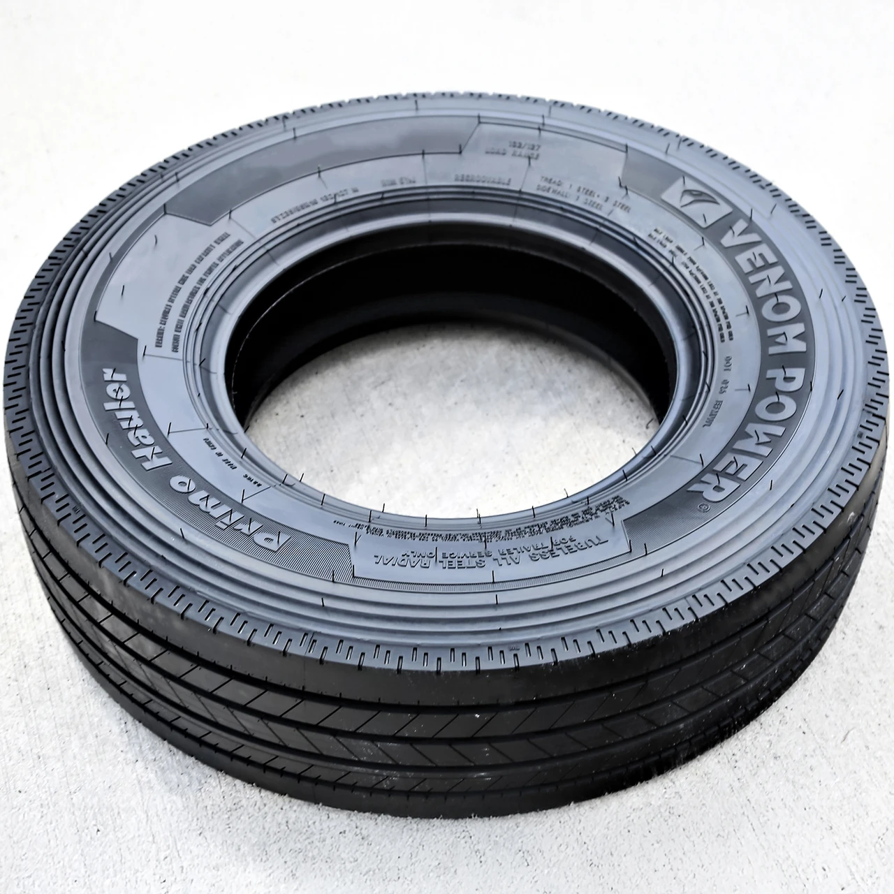 Venom Power Primo Hauler ST 225/75R15 123/119L G (14 Ply)