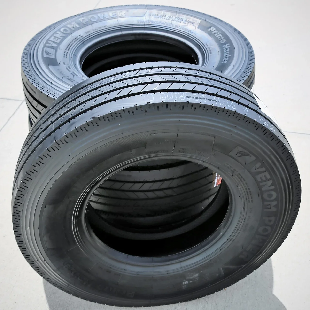 Venom Power Primo Hauler ST 235/85R16 133/128L H (16 Ply)