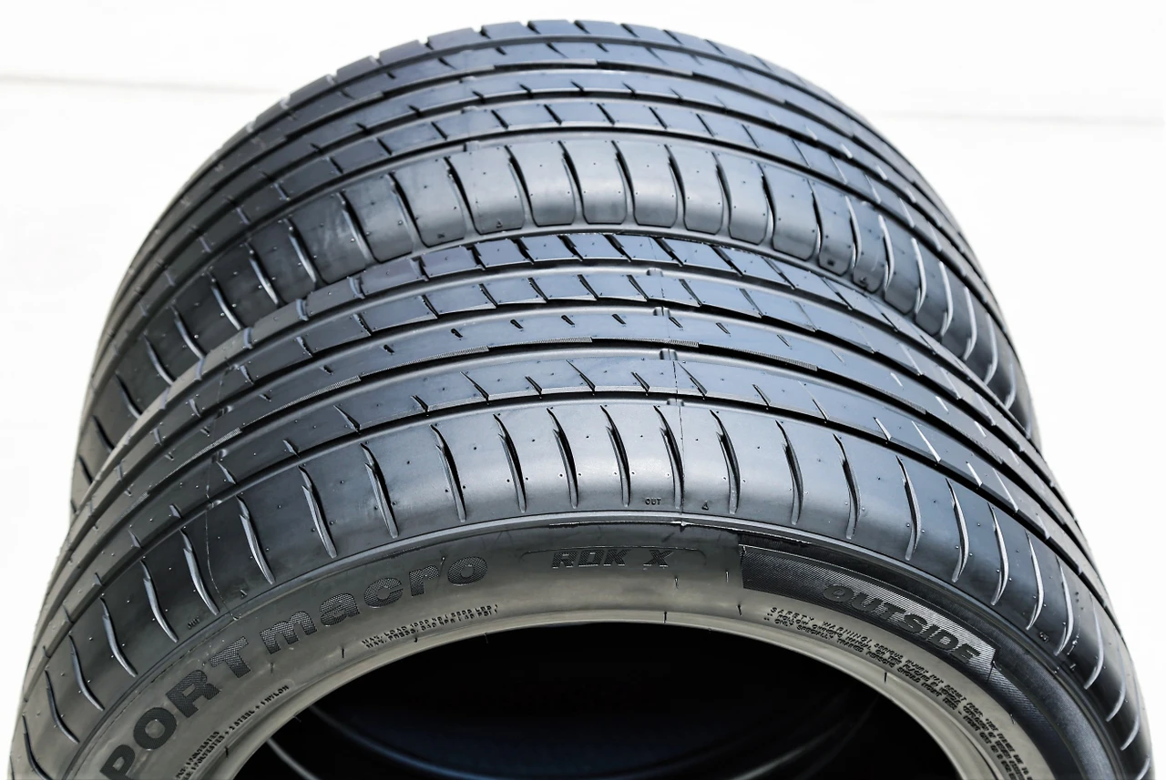 Venom Power Sport Macro Rok X 275/45R19 ZR 108W XL