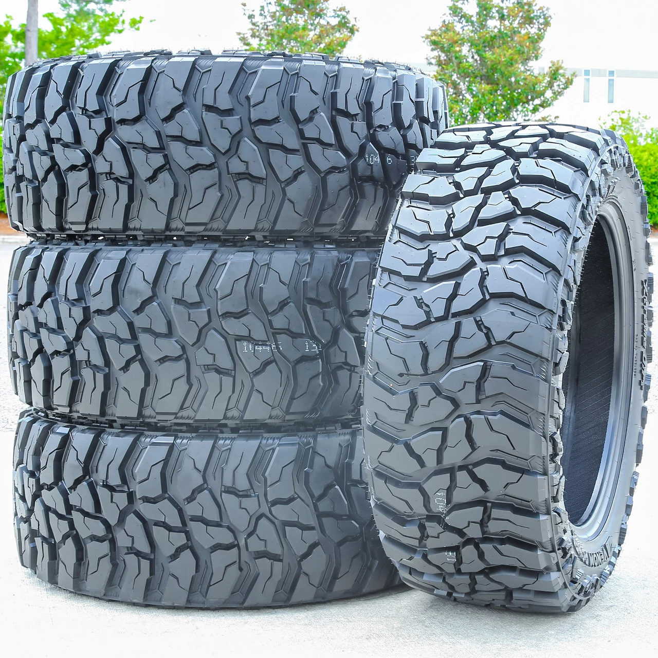 Venom Power Swampthing M/T Xtreme Dirt LT 35X12.50R17 128R F (12 Ply)