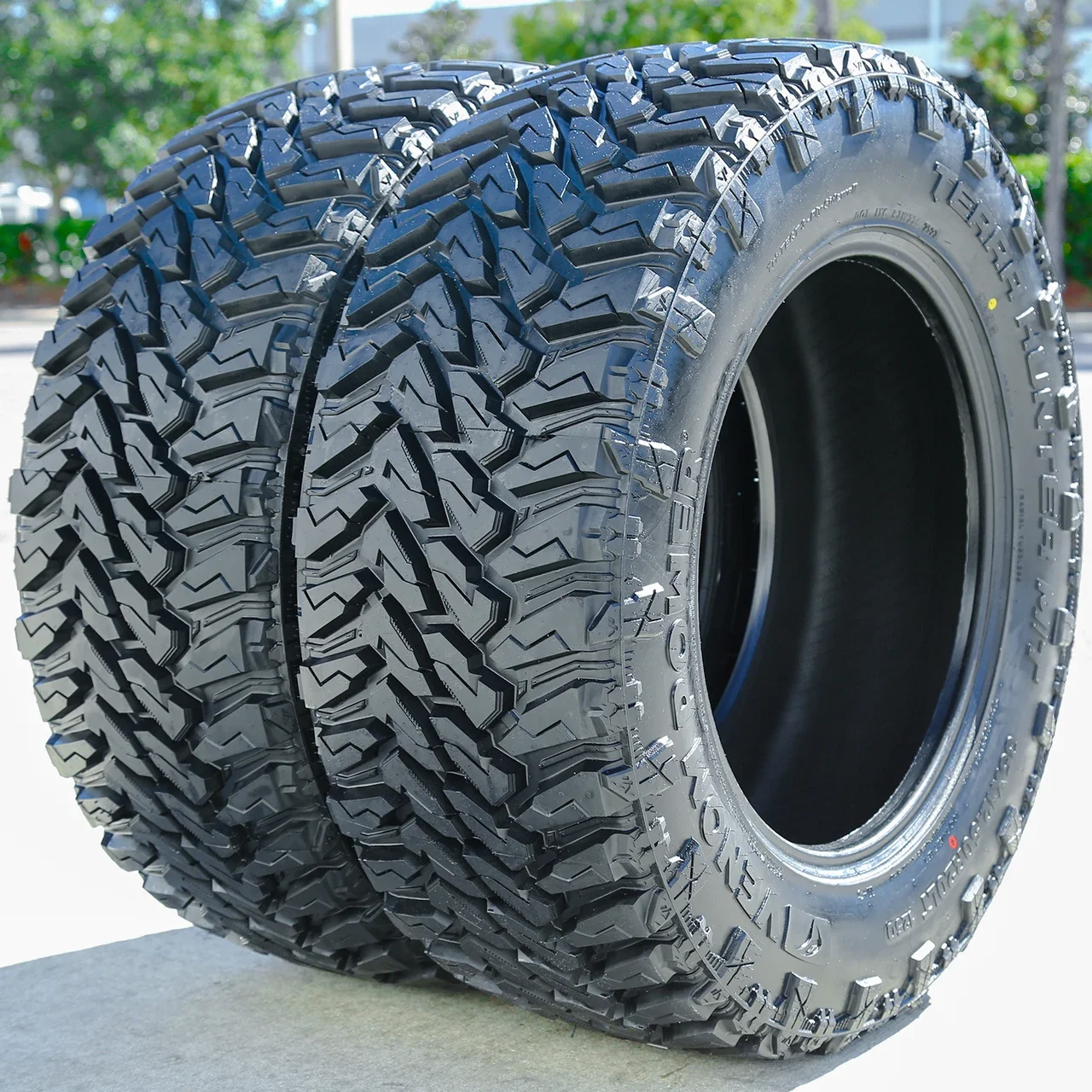 Venom Power Terra Hunter M/T LT 35X12.50R20 125Q F (12 Ply)