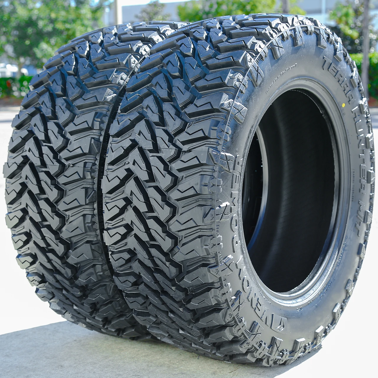 Venom Power Terra Hunter M/T LT 40X15.50R22 128Q F (12 Ply)