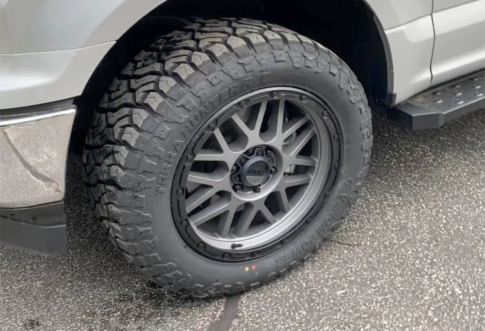 Venom Power Terra Hunter R/T LT 35X14.50R26 117Q E (10 Ply)