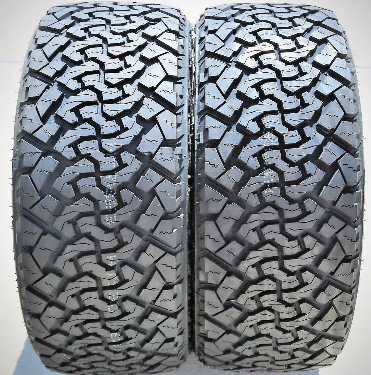 Venom Power Terra Hunter X/T 305/40R22 114H XL