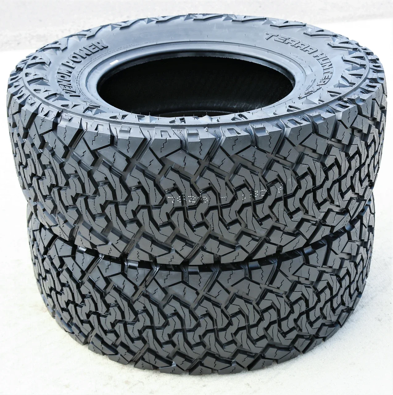 Venom Power Terra Hunter X/T LT 265/70R18 124/121S E (10 Ply)