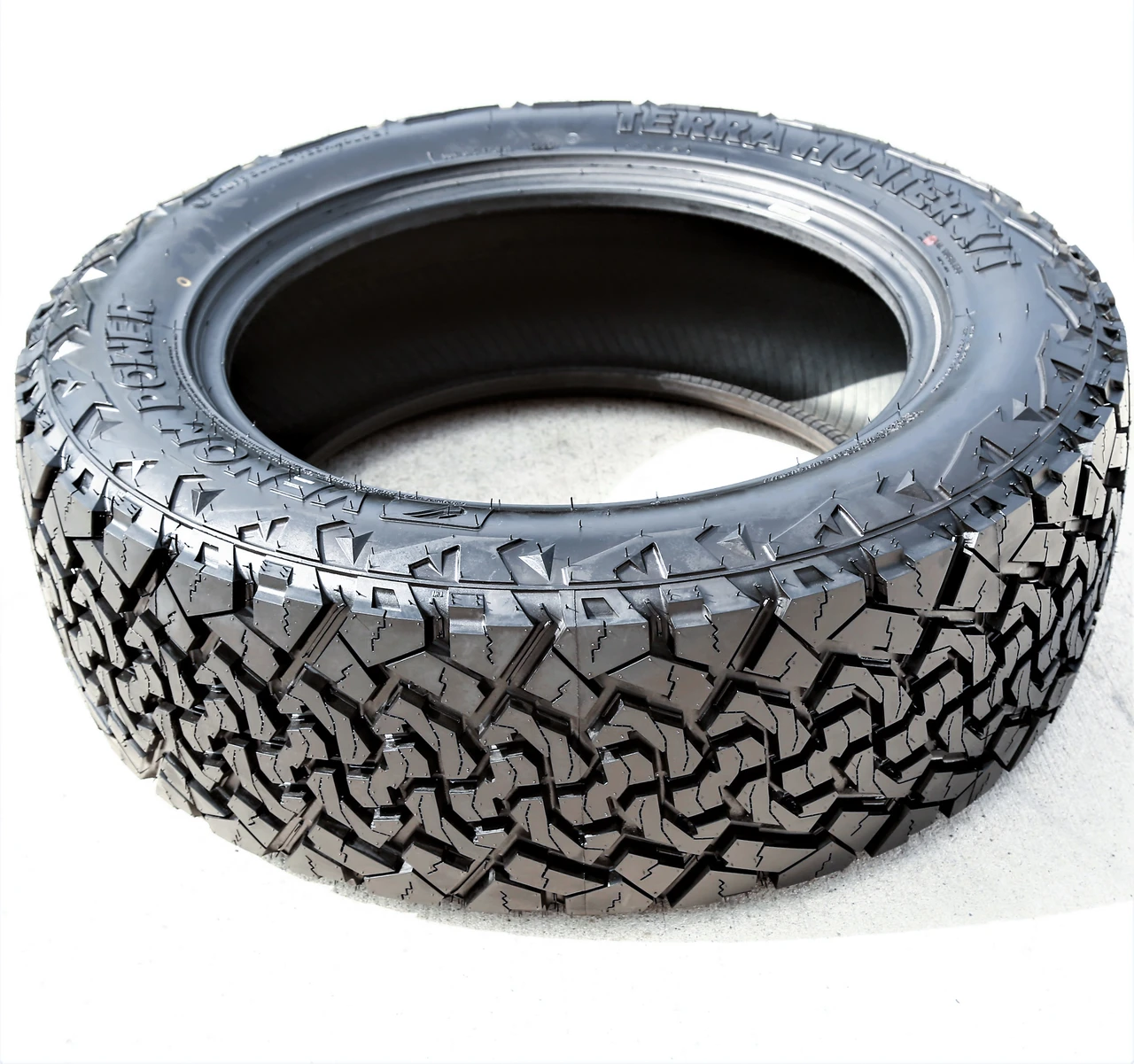 Venom Power Terra Hunter X/T LT 285/60R20 125/122R E (10 Ply)