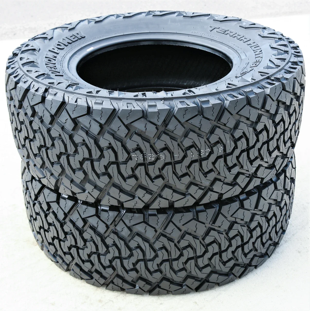 Venom Power Terra Hunter X/T LT 35X12.50R18 123R E (10 Ply)