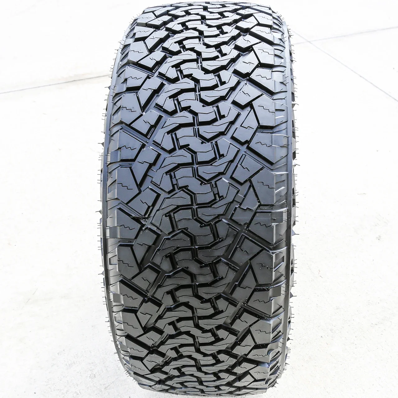 Venom Power Terra Hunter X/T LT 35X12.50R22 117R E (10 Ply)