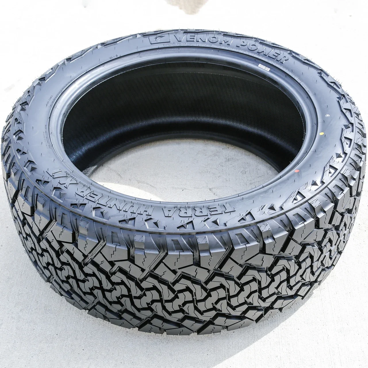 Venom Power Terra Hunter X/T LT 35X12.50R22 117R E (10 Ply)