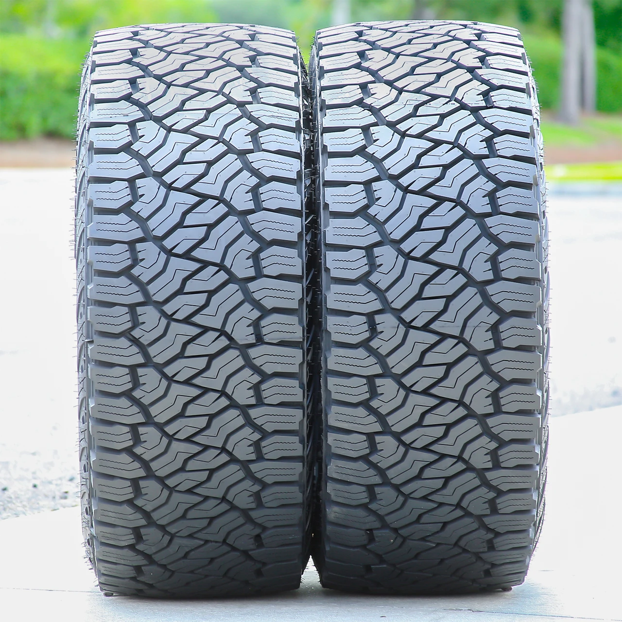 Venom Power Trail Hunter ATS LT 33X12.50R20 114Q E (10 Ply)