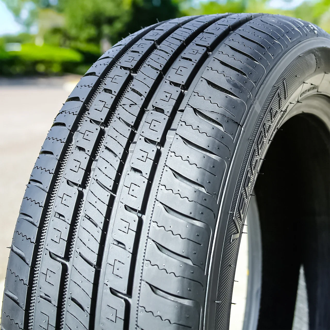 Vercelli Strada I 215/55R17 94V