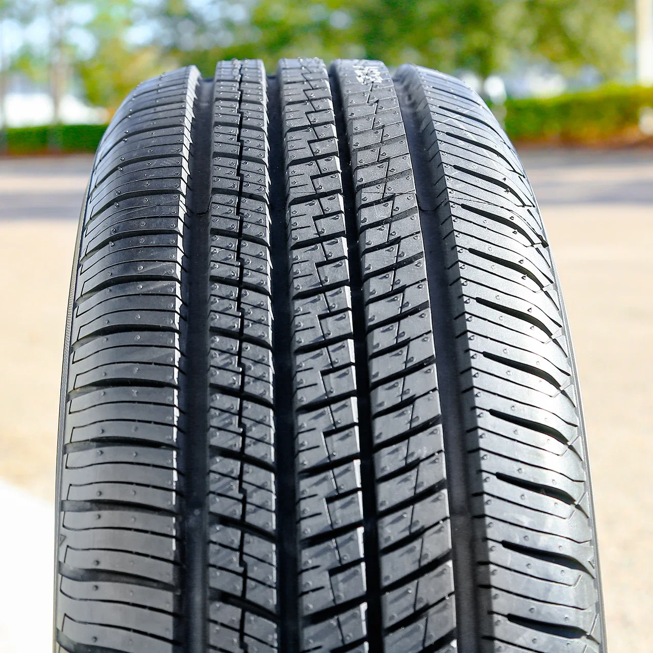 Yokohama AVID Ascend GT 245/40R19 94V