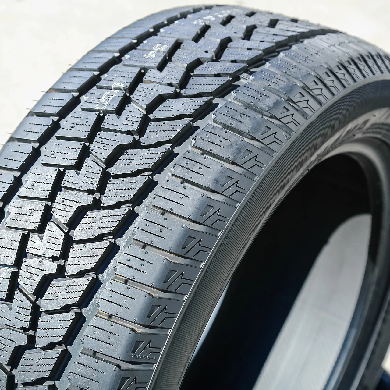 Yokohama Geolandar CV 4S 235/65R18 110V XL