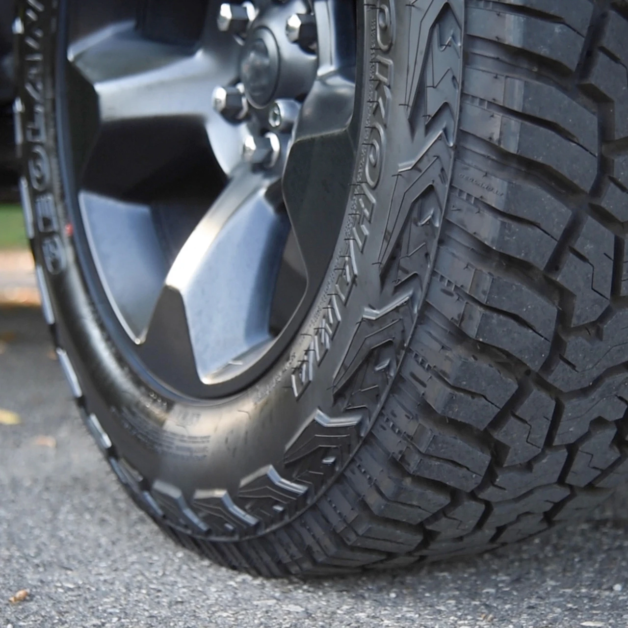Yokohama Geolandar X-AT (Geo-Shield) LT 285/75R17 121/118Q E (10 Ply)